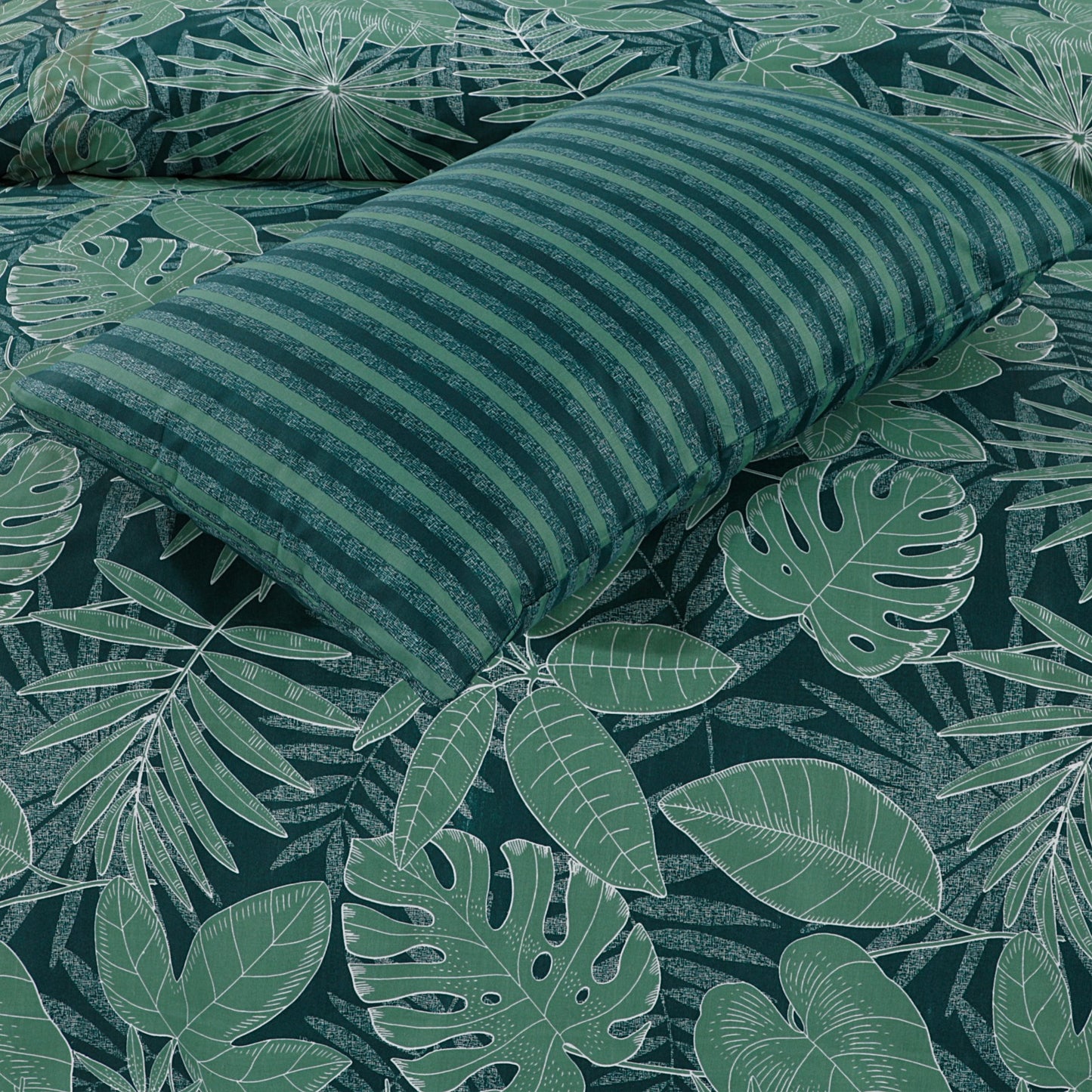 Premium 3pcs King Size Bedsheet Set - Green Leaves